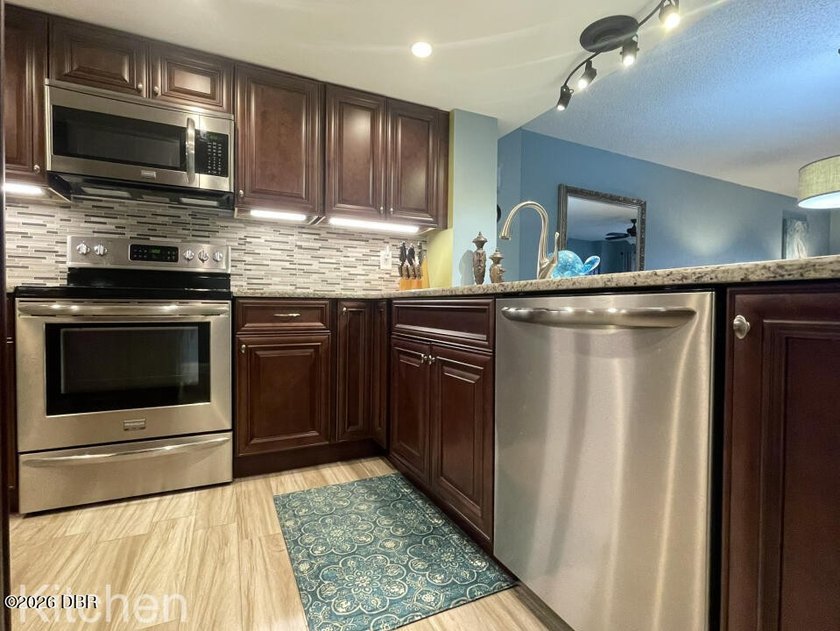 Experience coastal living in this golf &amp; beach community. The - photo 12