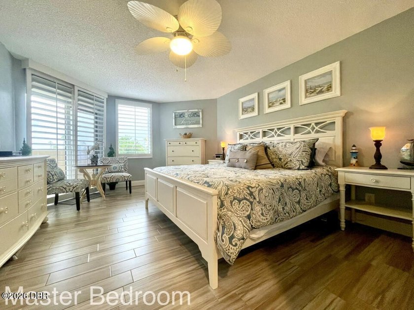 Experience coastal living in this golf &amp; beach community. The - photo 19