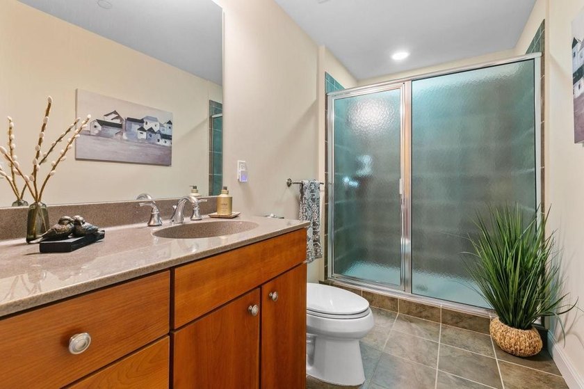 Beautiful 17th floor 2BR, 2BA Emerson floor plan available for - photo 23