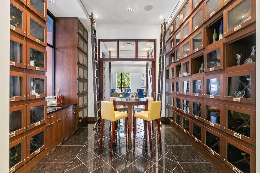 Beautiful 17th floor 2BR, 2BA Emerson floor plan available for - photo 31