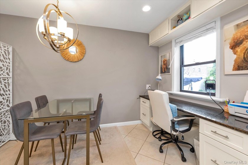 Move right into this beautifully renovated, pet-friendly - photo 6