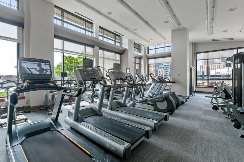 Beautiful 17th floor 2BR, 2BA Emerson floor plan available for - photo 36