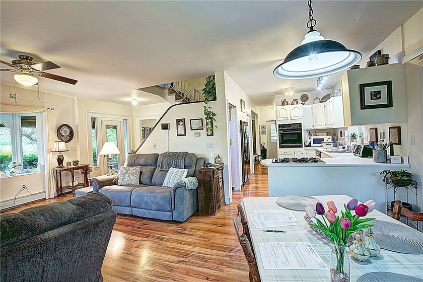 SELLER MOTIVATED!!! In the Heart of the Finger Lakes with - photo 6