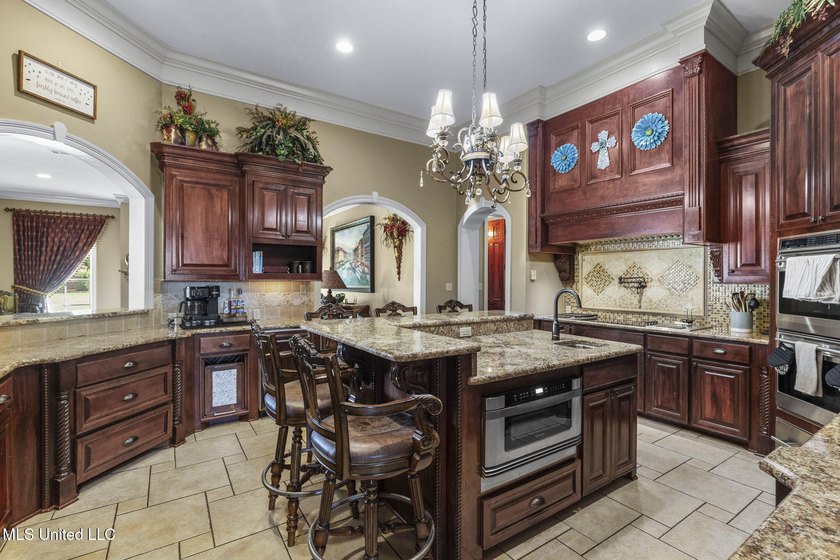 Welcome to 3375 N. Ratliff Road - A Distinguished Hinds County - photo 19