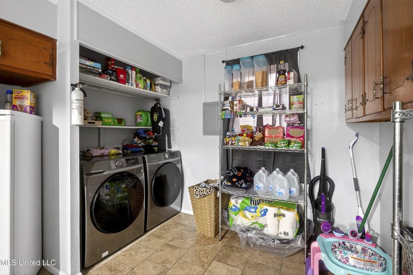 Highway 613 Road Frontage | Priced to Sell | Residential &amp; - photo 23