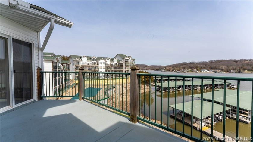 Discover this top-floor 3-bedroom, 3-bathroom condo with a - photo 4