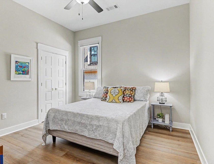 Move-in ready 4BR/3BA home in the gated Arlington Park community - photo 27
