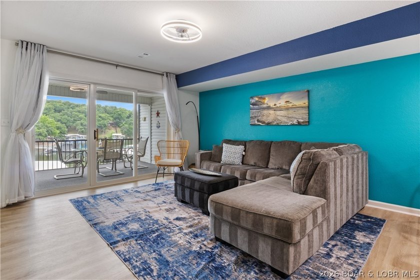 Completely renovated and move-in ready, this beautiful 2 bed, 2 - photo 9