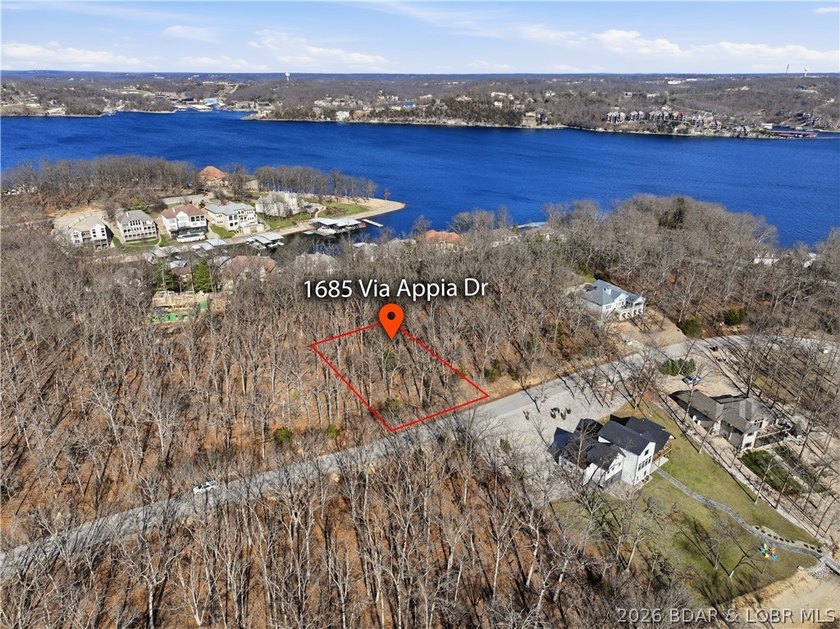 Exceptional vacant lot with beautiful direct water views located - photo 4