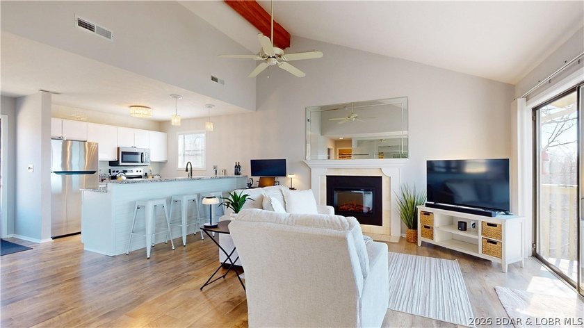 LAKE OF THE OZARKS - Panoramic Main Channel Views - Top-Floor - photo 5