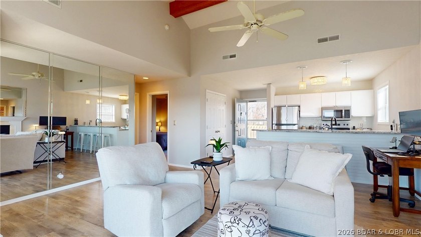 LAKE OF THE OZARKS - Panoramic Main Channel Views - Top-Floor - photo 7