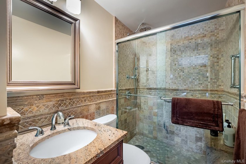 3220 Fairfield is a boutique condo built in 1989, located in - photo 15