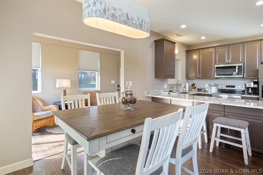 A unicorn! A THREE bedroom, TWO-AND-A-HALF bath golf cottage at - photo 10