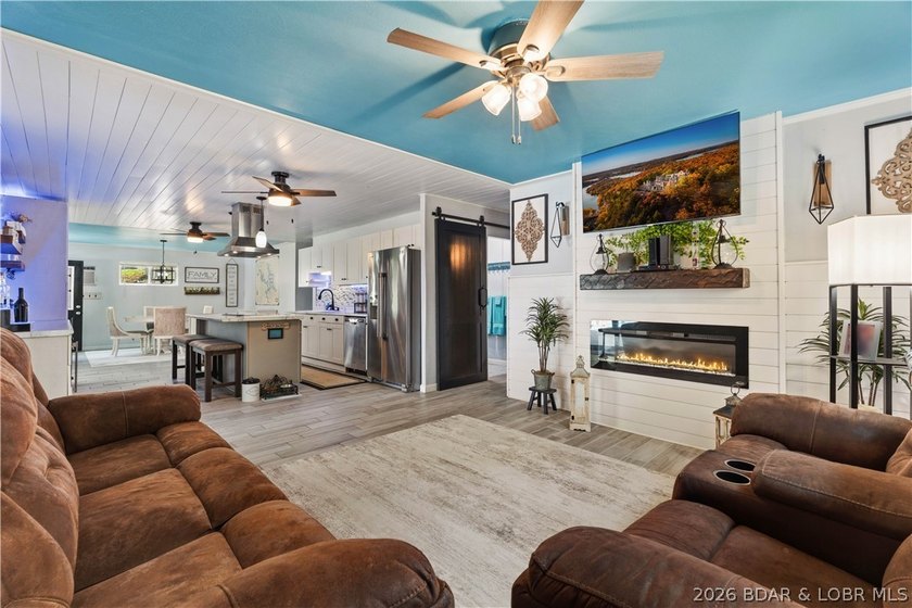 Perfectly located in the heart of Osage Beach, this beautifully - photo 15