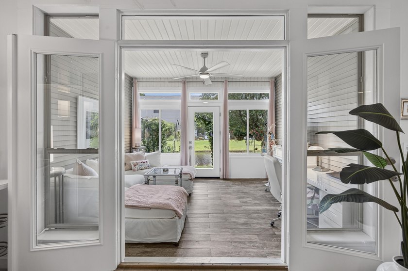 VALUE! This pristine 3-bedroom, 2.5-bath townhome offers over - photo 15