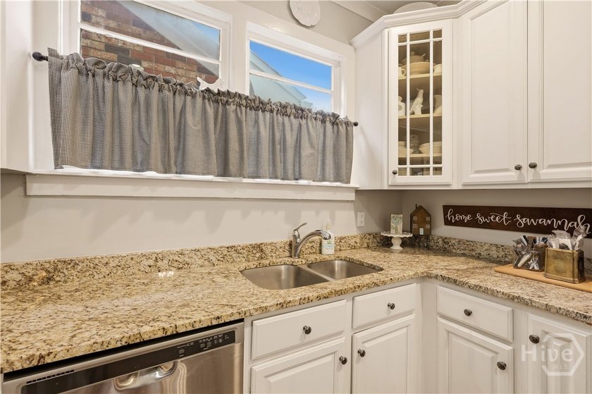 Nestled in the heart of Savannah's Historic District, 111 East - photo 22
