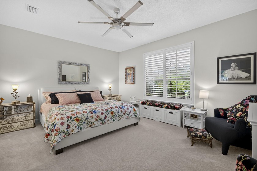 VALUE! This pristine 3-bedroom, 2.5-bath townhome offers over - photo 24