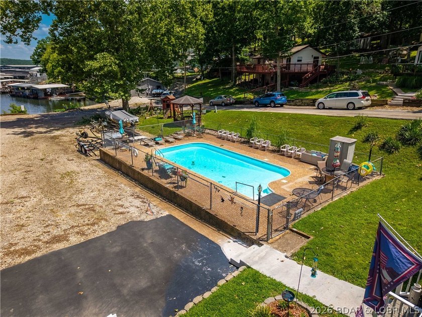 Perfectly located in the heart of Osage Beach, this beautifully - photo 36
