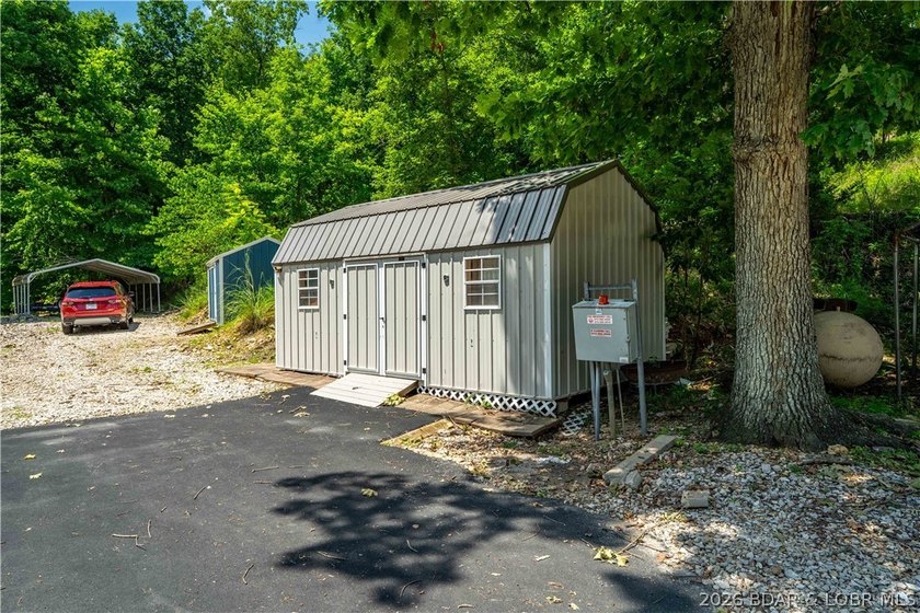 Perfectly located in the heart of Osage Beach, this beautifully - photo 41