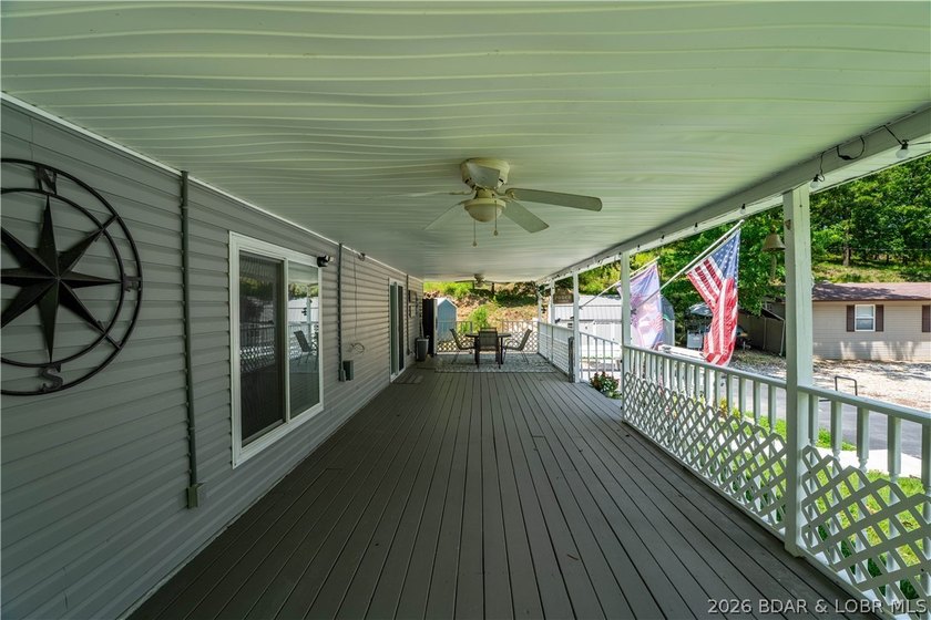 Perfectly located in the heart of Osage Beach, this beautifully - photo 45