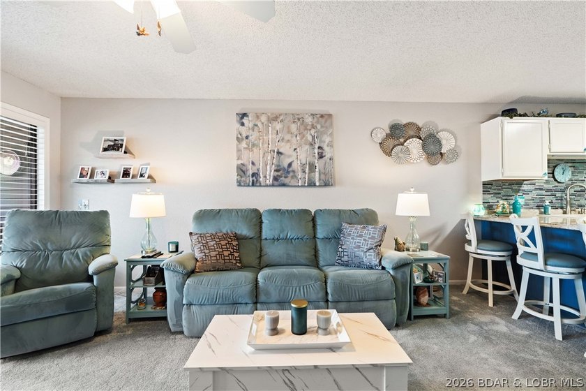 Motivated sellers! Experience the ultimate lakefront lifestyle - photo 8
