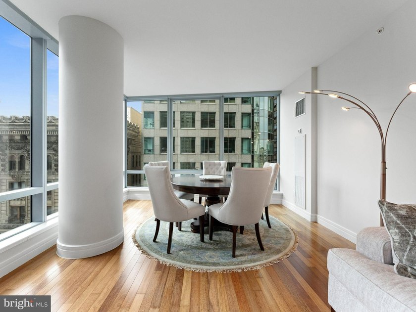 Luxury Living at The Ritz-Carlton Residences | Furnished | Prime - photo 8