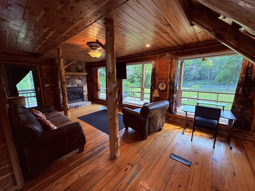 Wake up to breathtaking views of the crystal-clear world famous - photo 11