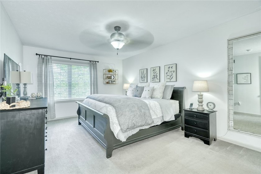 STYLE. SPACE. SERIOUS ENTERTAINING... inside &amp; out! This isn't a - photo 20
