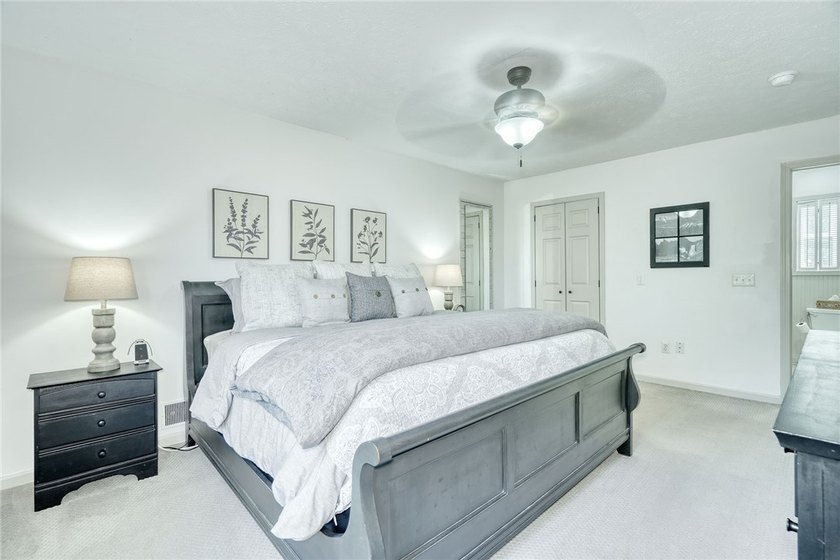 STYLE. SPACE. SERIOUS ENTERTAINING... inside &amp; out! This isn't a - photo 21