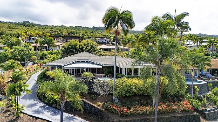 Welcome to Keauhou Estates #185, offering captivating - photo 22
