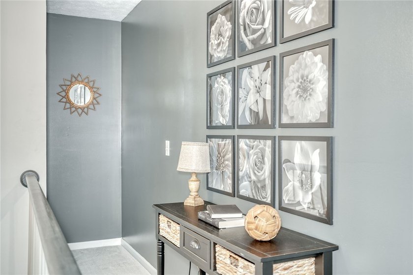 STYLE. SPACE. SERIOUS ENTERTAINING... inside &amp; out! This isn't a - photo 23