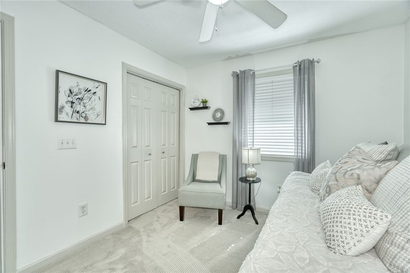 STYLE. SPACE. SERIOUS ENTERTAINING... inside &amp; out! This isn't a - photo 27