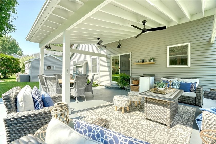 STYLE. SPACE. SERIOUS ENTERTAINING... inside &amp; out! This isn't a - photo 35