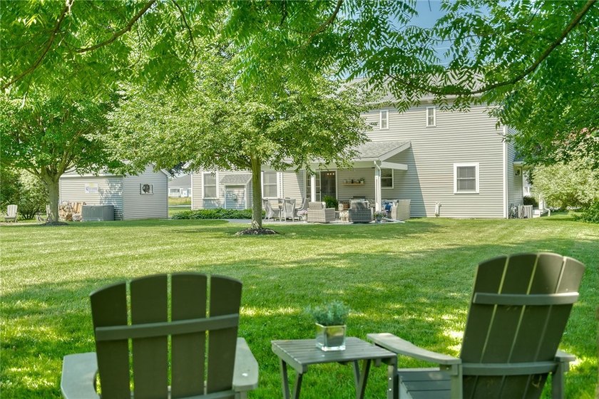 STYLE. SPACE. SERIOUS ENTERTAINING... inside &amp; out! This isn't a - photo 41