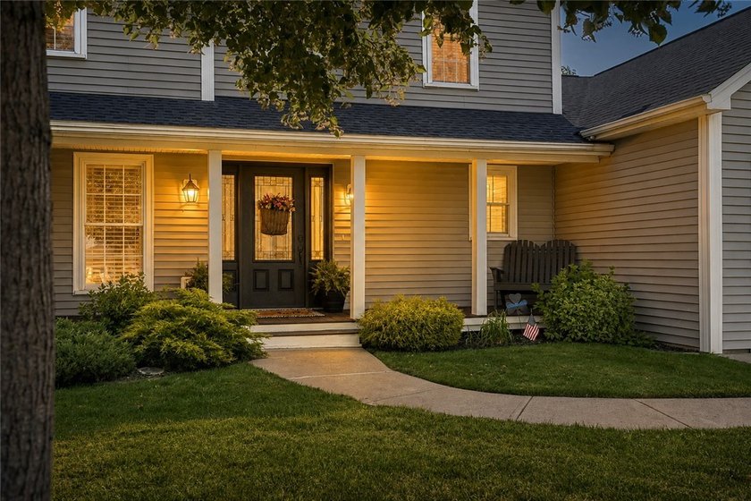 STYLE. SPACE. SERIOUS ENTERTAINING... inside &amp; out! This isn't a - photo 43