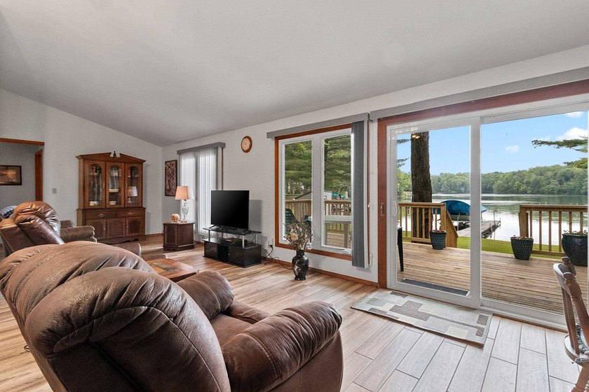 Welcome to your waterfront escape on scenic Lee Lake! Enjoy 238 - photo 13