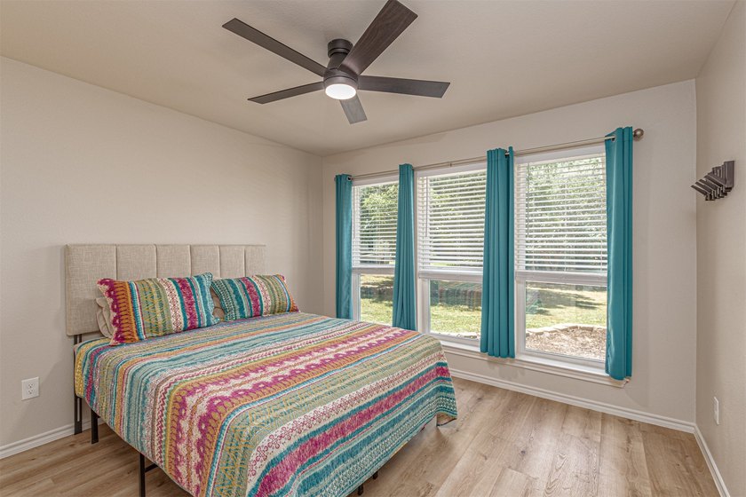 Lake Tawakoni Waterfront Living at Its Finest! Enjoy - photo 28