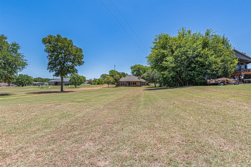 Lake Tawakoni Waterfront Living at Its Finest! Enjoy - photo 30