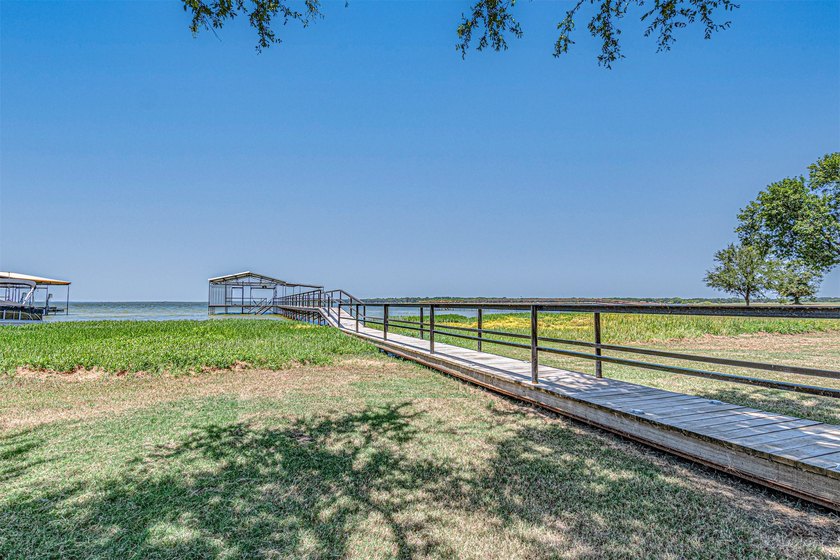 Lake Tawakoni Waterfront Living at Its Finest! Enjoy - photo 37