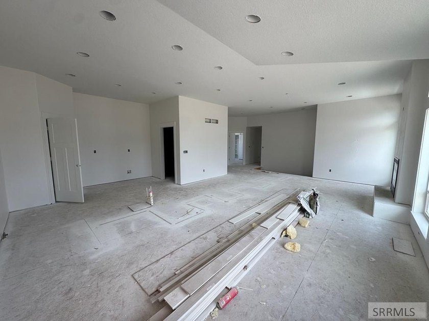 New construction home on a one acre lot in a beautiful part of - photo 6