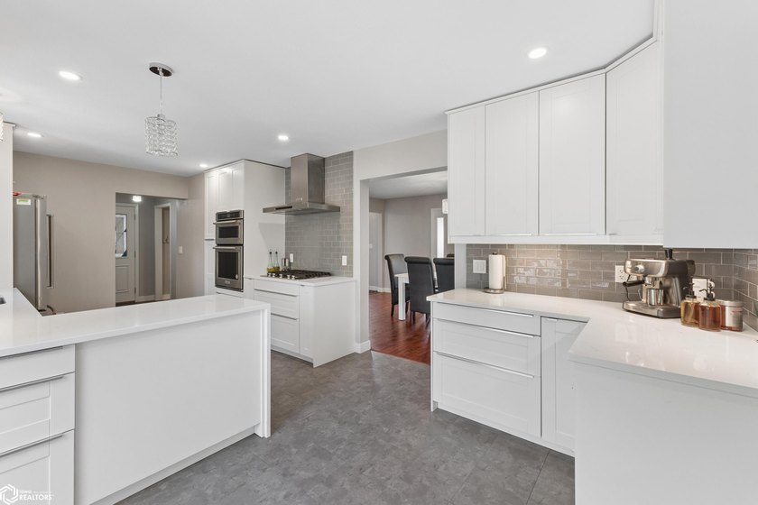 Enjoy the best of country-style living with the convenience of - photo 17