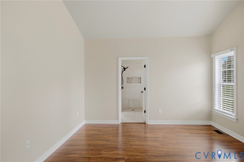 Welcome to 7900 Glendale Estates Dr, a beautifully renovated - photo 19