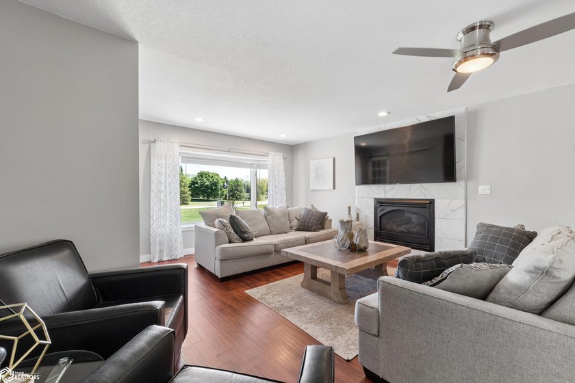 Enjoy the best of country-style living with the convenience of - photo 28