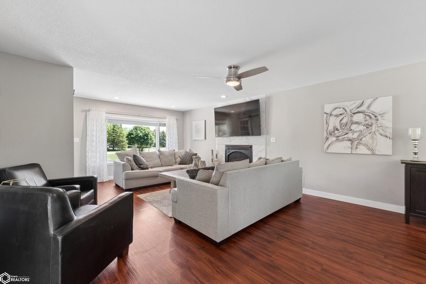 Enjoy the best of country-style living with the convenience of - photo 30