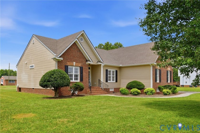 Welcome to 7900 Glendale Estates Dr, a beautifully renovated - photo 36