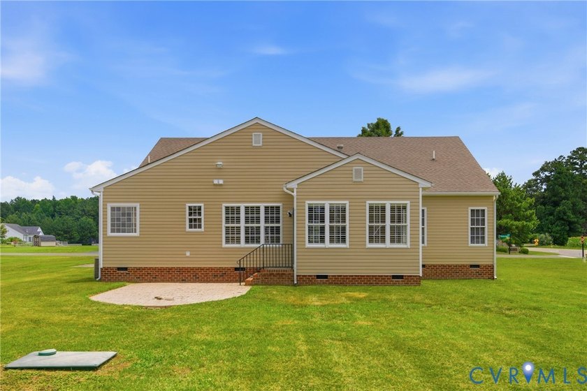 Welcome to 7900 Glendale Estates Dr, a beautifully renovated - photo 38