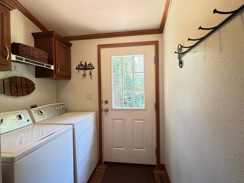 Tomahawk Riverfront Home- the perfect Northwoods retreat where - photo 12