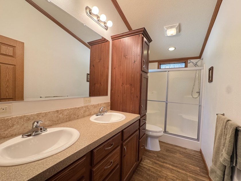 Tomahawk Riverfront Home- the perfect Northwoods retreat where - photo 15