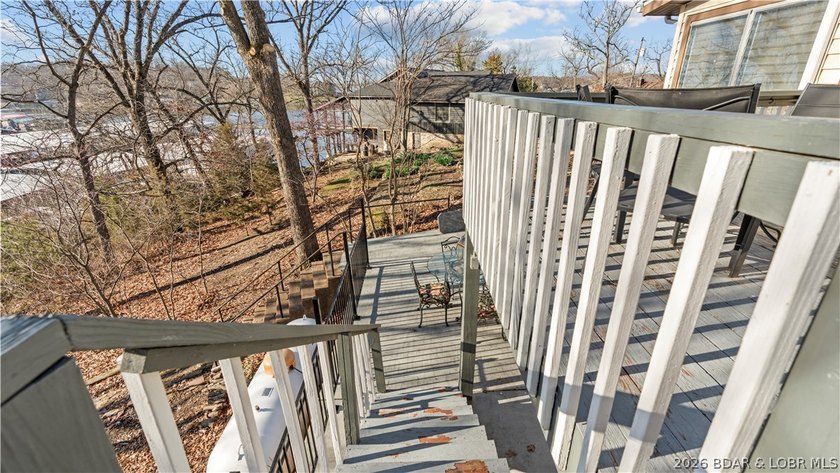 Charming 2 Bed, 2 Bath Lakeview Home - Fully Furnished &amp; Move-In - photo 6