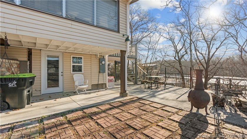 Charming 2 Bed, 2 Bath Lakeview Home - Fully Furnished &amp; Move-In - photo 10